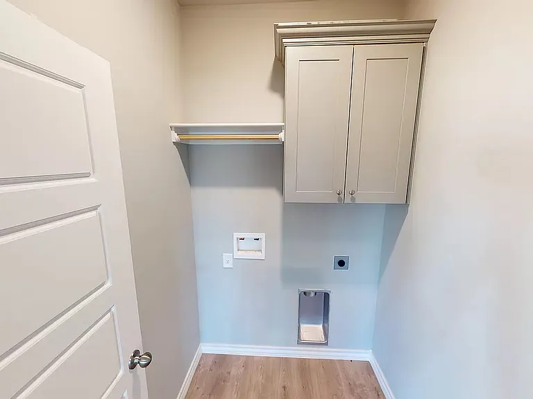 5803 Waverly Ave — Photo 15