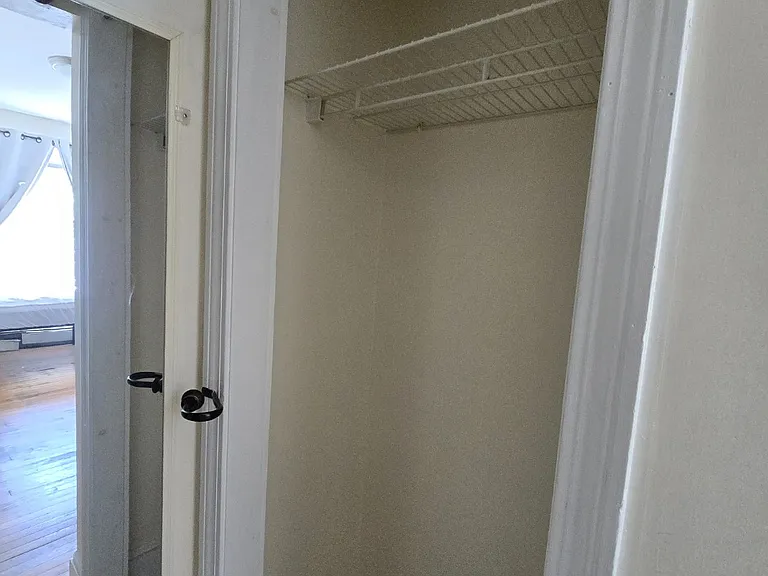 6 Derne St #8 — Photo 4
