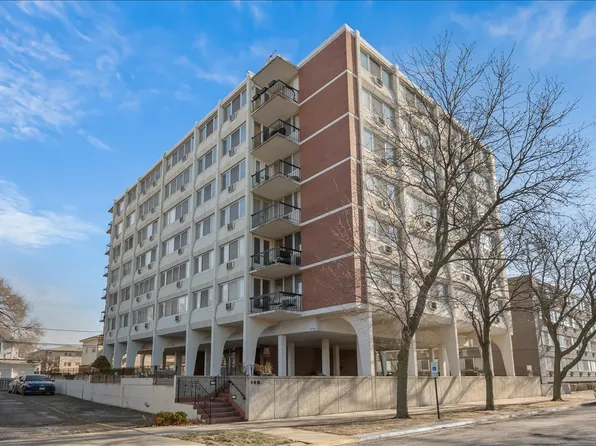 140 Marengo Ave Unit 506, Forest Park, IL 60130