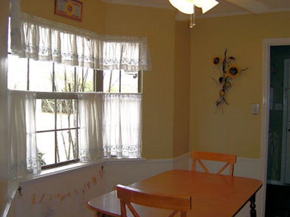 5th image of 51 Royal Oak Ct