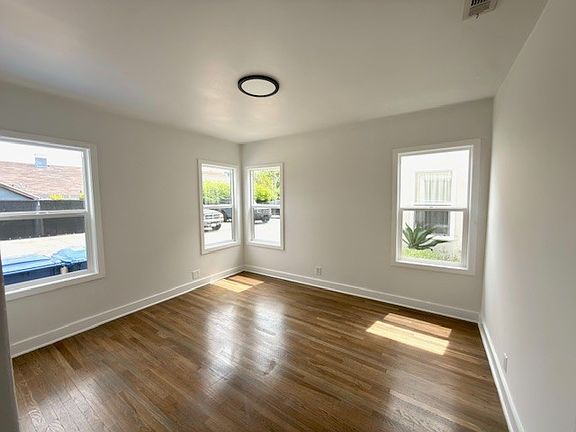 5th image of 328 N Kingsley Dr #334-1/4