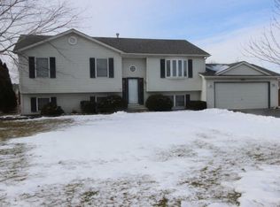 5834 Stonebridge Trl, McHenry, IL 60050