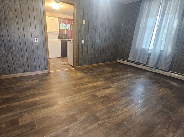 102 C St N, Wibaux, MT 59353