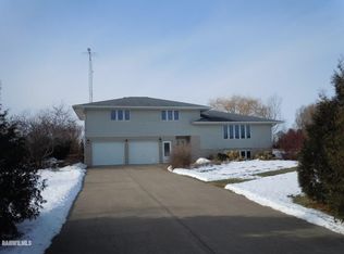 3052 Sullivan Ct, Stockton, IL 61085