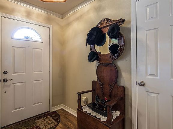 2nd image of 304 Lakewood Dr