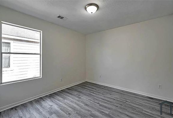 3rd image of 15827 Youpon Valley Dr