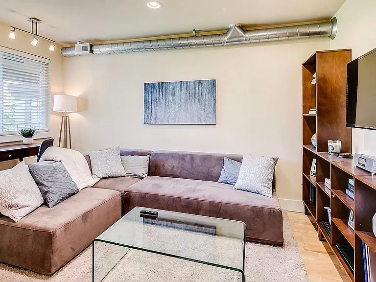 195 S Pennsylvania St #302 — Photo 14