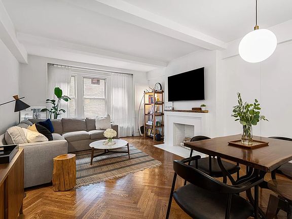 2nd image of 400 E 59th St APT 4A