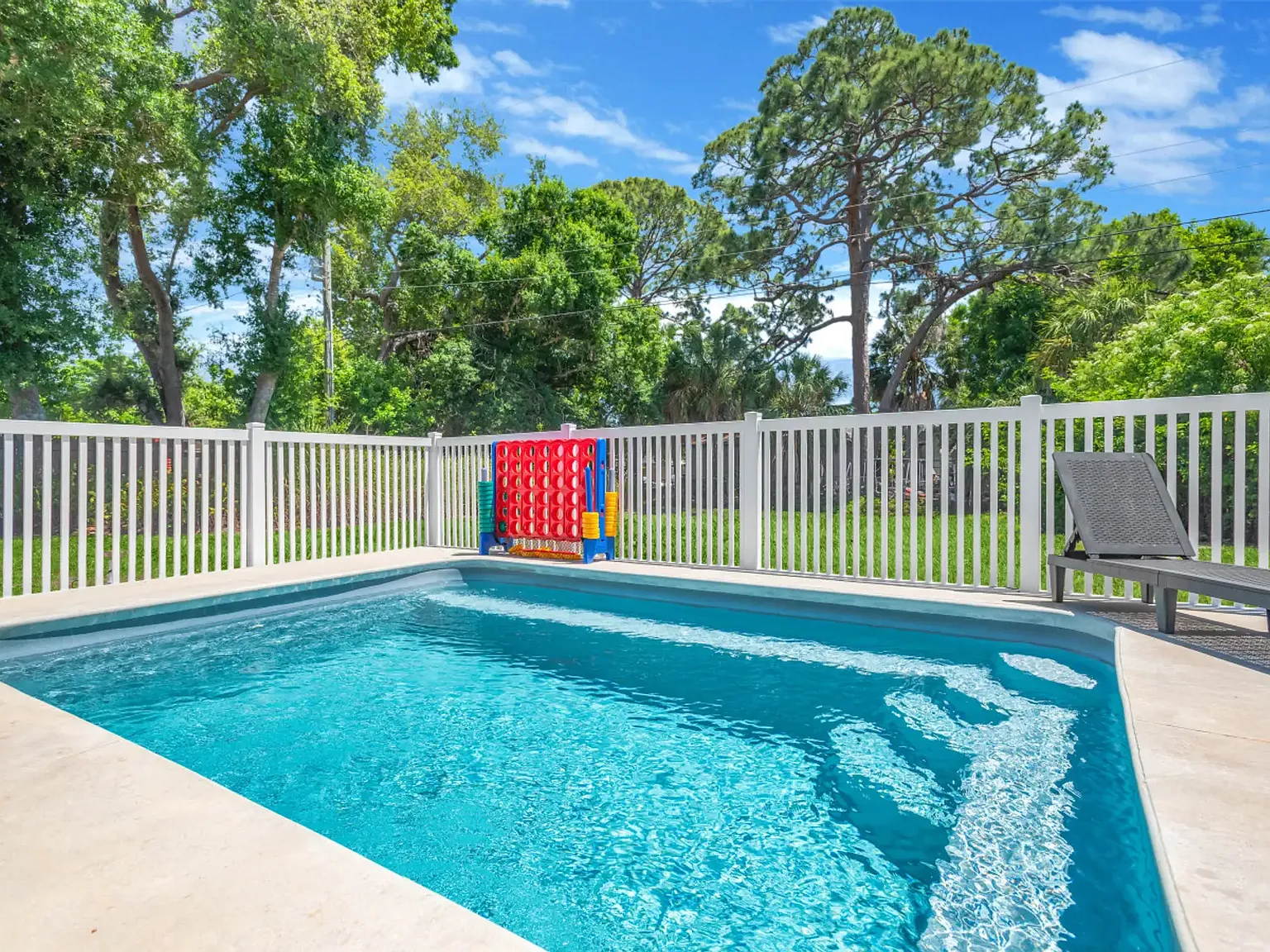 4 bed, 1750 sqft, $5,500 — Photo 3