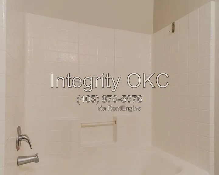13233 Bridgewater Dr — Photo 28