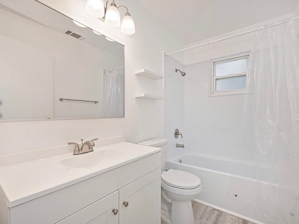 1st image of 2920 Juniper Ave