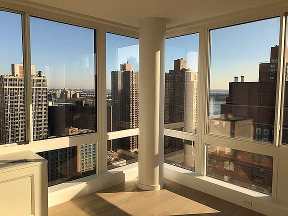 4th image of 389 E 89th St APT 29C
