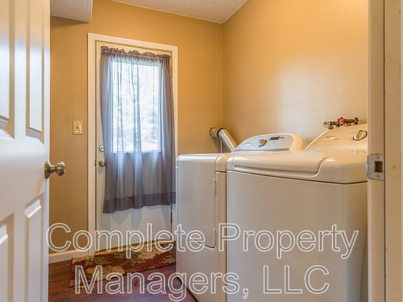 5th image of 1716 Gateway Dr