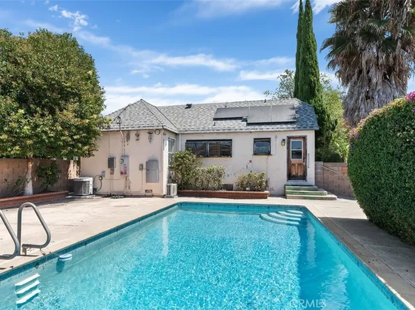 726 S Oak St, Santa Ana, CA 92701