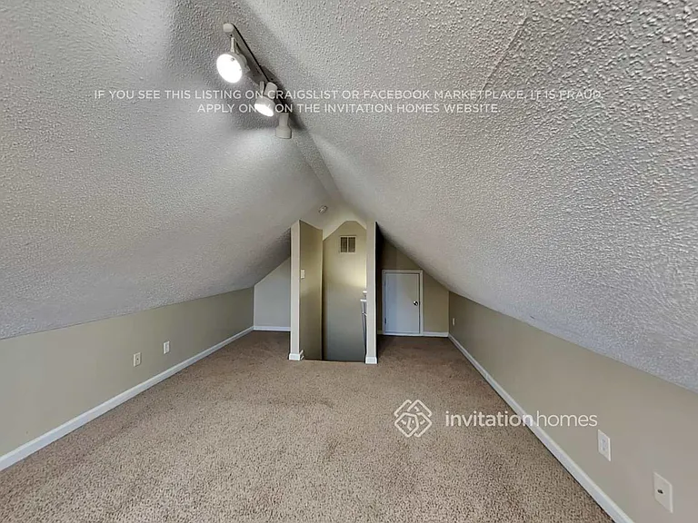 1127 Chateau Ter — Photo 16