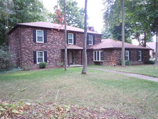 1st image of 8505 N Ravenwood Dr