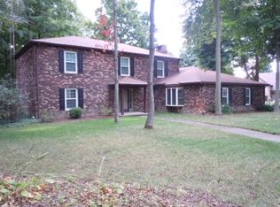 8505 N Ravenwood Dr, Muncie, IN 47303