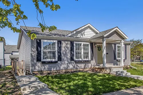 221 S Taylor St Photo 1