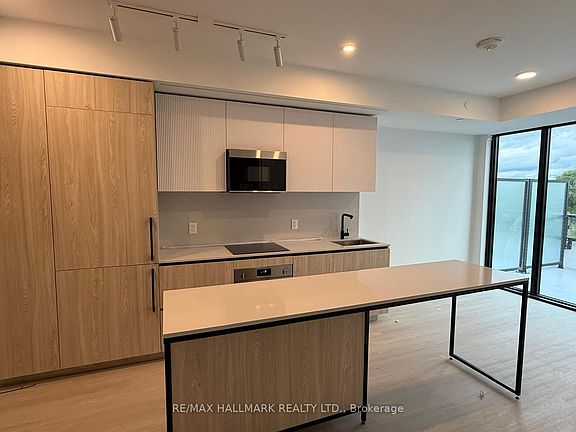 4th image of 699 Sheppard Ave E #607