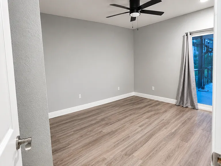 531 Lakemont Ave NW — Photo 18