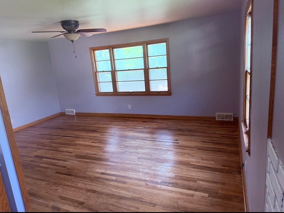 1st image of 400 Frank St