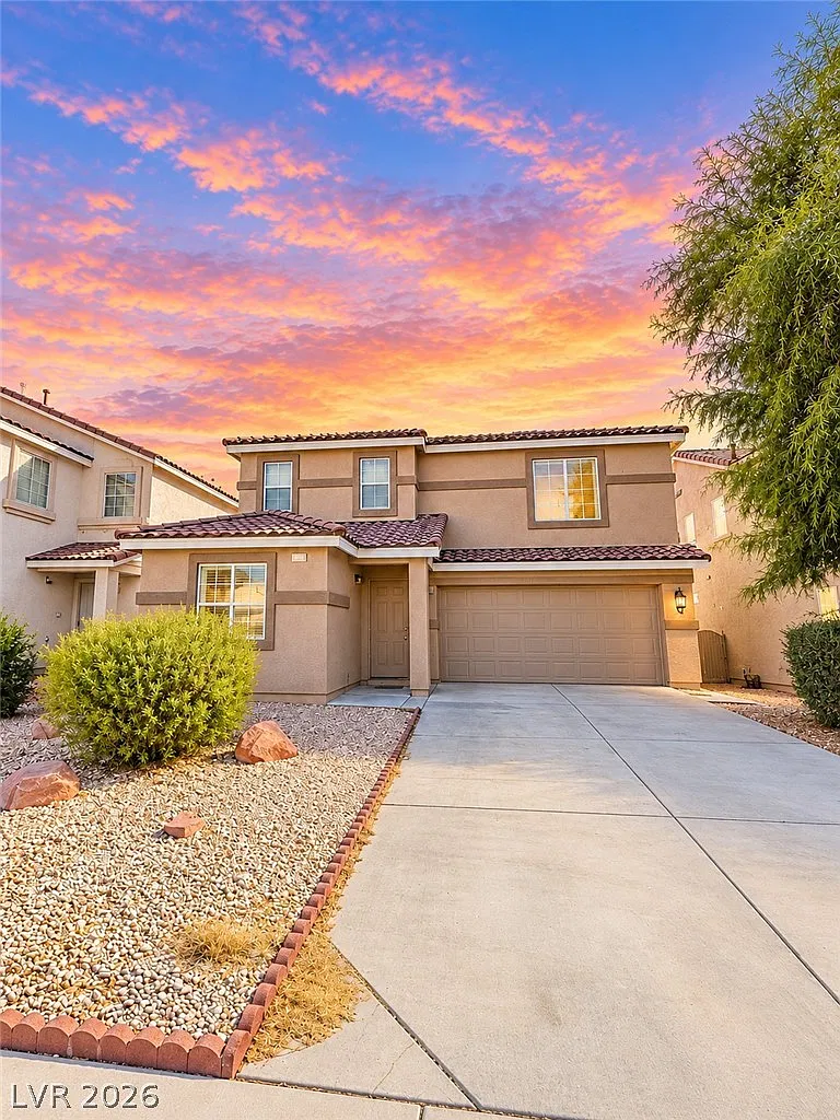 4 bed, 3.0 bath, 1830 sqft, $1,900 — Photo 1