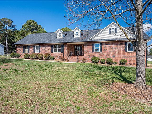2nd image of 2515 Myra Ln