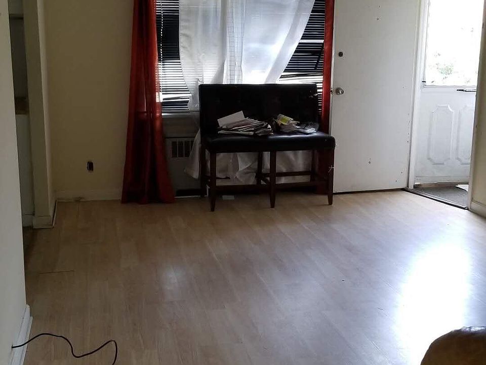 1st image of 6917 Sylvester St