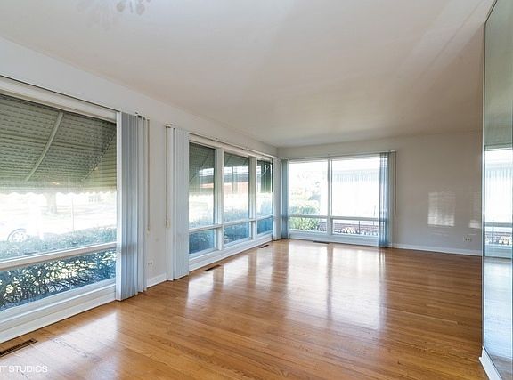3rd image of 7343 N Keystone Ave