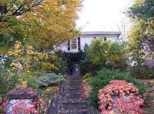 200 9th St, Troy, NY 12180