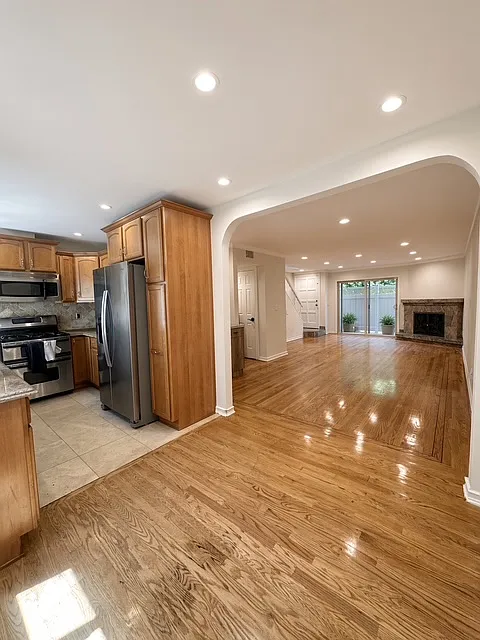 2 bed, 1174 sqft, $3,500 — Photo 1