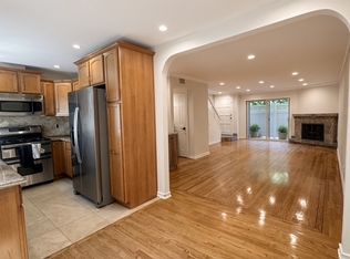 13959 Victory Blvd APT 9, Van Nuys, CA 91401