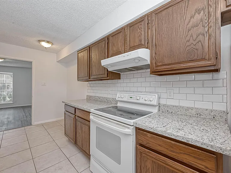 14179 Misty Meadow Ln — Photo 20
