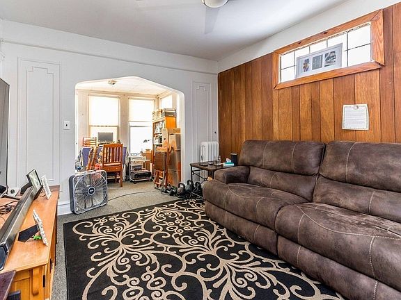 3rd image of 7620 Park Ln S