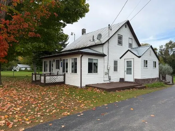 64 Davison Rd, Mooers Forks, NY 12959
