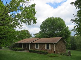 921 Hickory Dr, Vine Grove, KY 40175