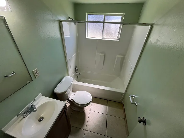 215 N K St — Photo 10