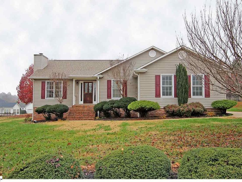 1st image of 120 Brooke Lee Cir