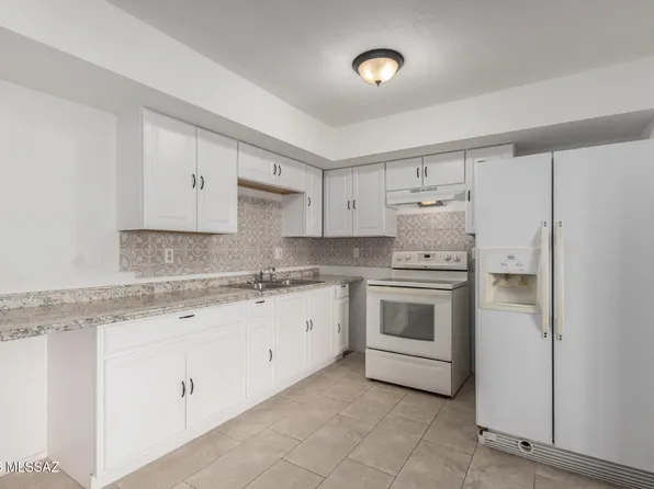 5850 S Del Moral Blvd, Tucson, AZ 85706