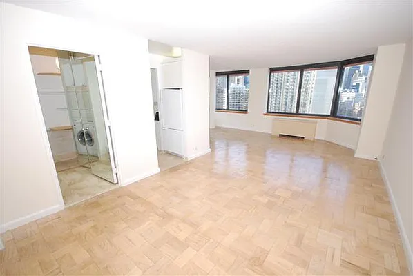 Sold by Luxury Habitat | media 5