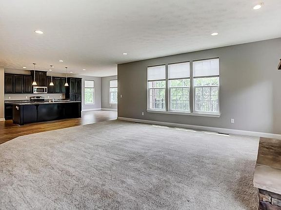 3rd image of 8933 Bordeaux Way