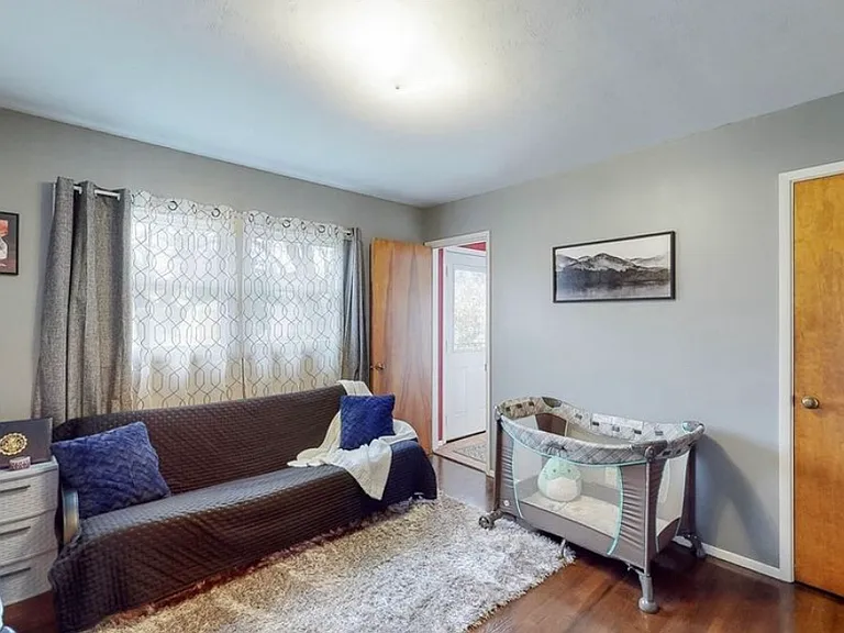 1139 Valley Dr NW — Photo 14