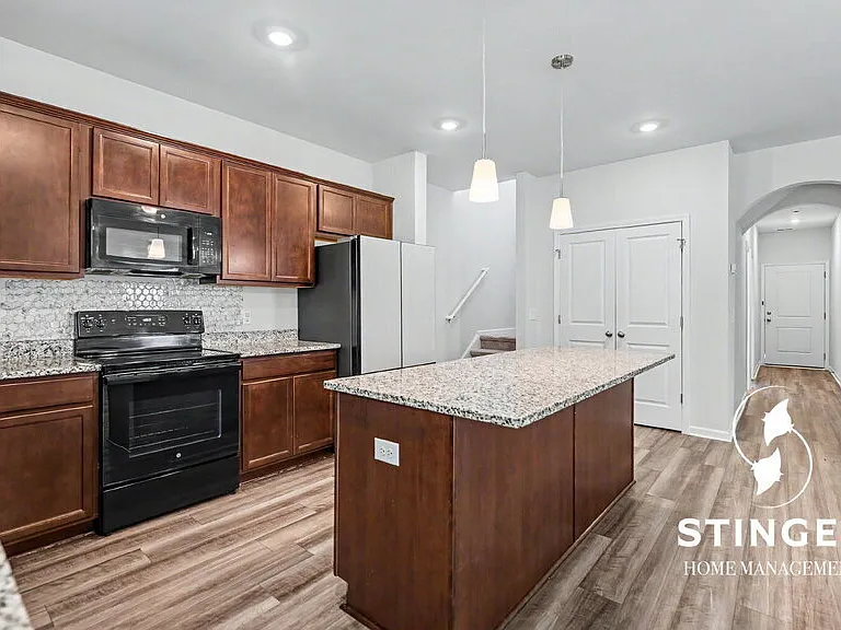 123 Chestnut St — Photo 11