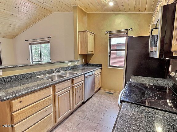 3rd image of 4720 W Cottage Loop
