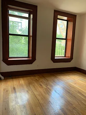 Rented by International Property Services LLC | media 8