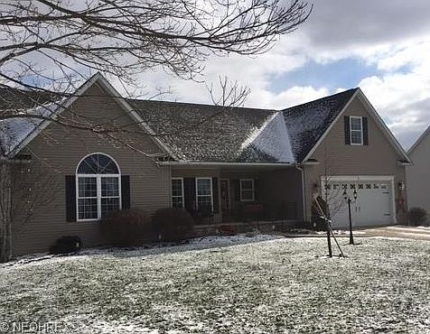 3rd image of 360 Spring Valley Dr