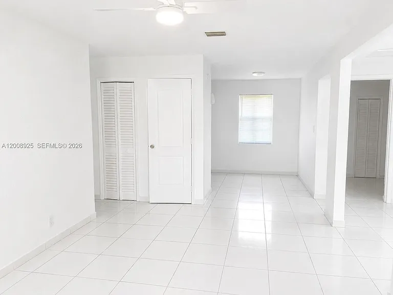8210 SW 7th St — Photo 3