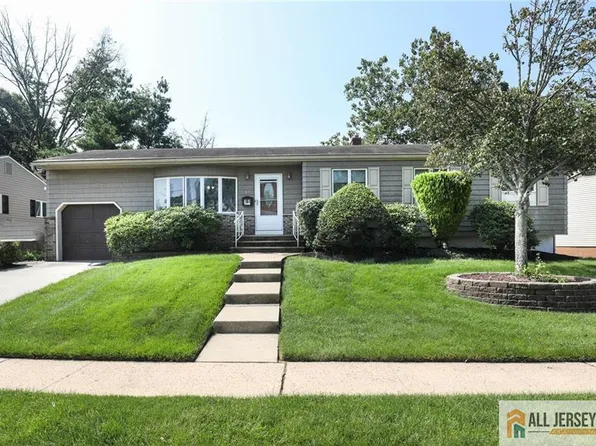 10 Eardley Rd, Edison, NJ 08817