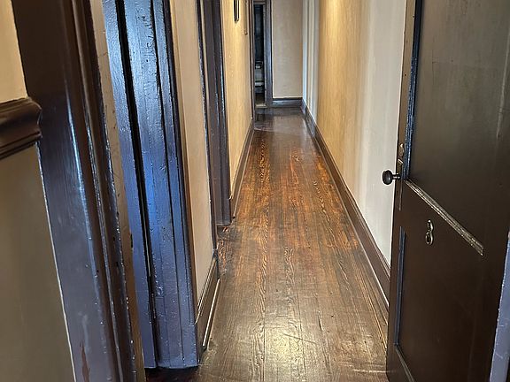 4th image of 229 N Locust St #1
