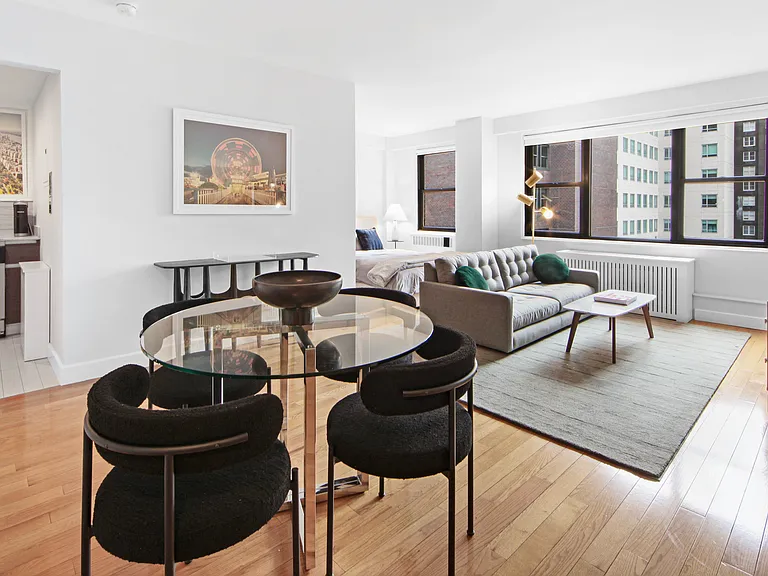 141 E 33rd St #11H — Photo 3